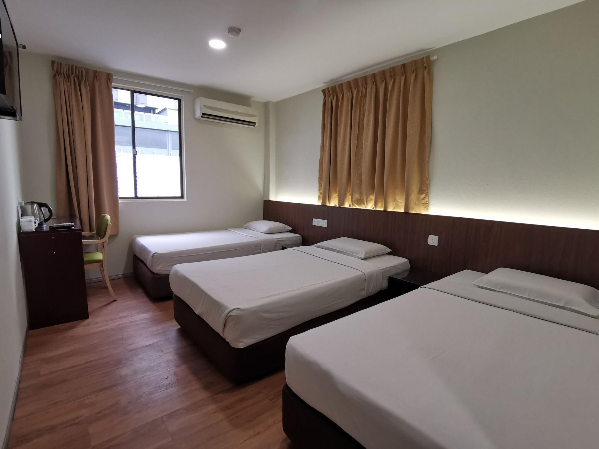Hotel Holiday Кота-Кінабалу Екстер'єр фото