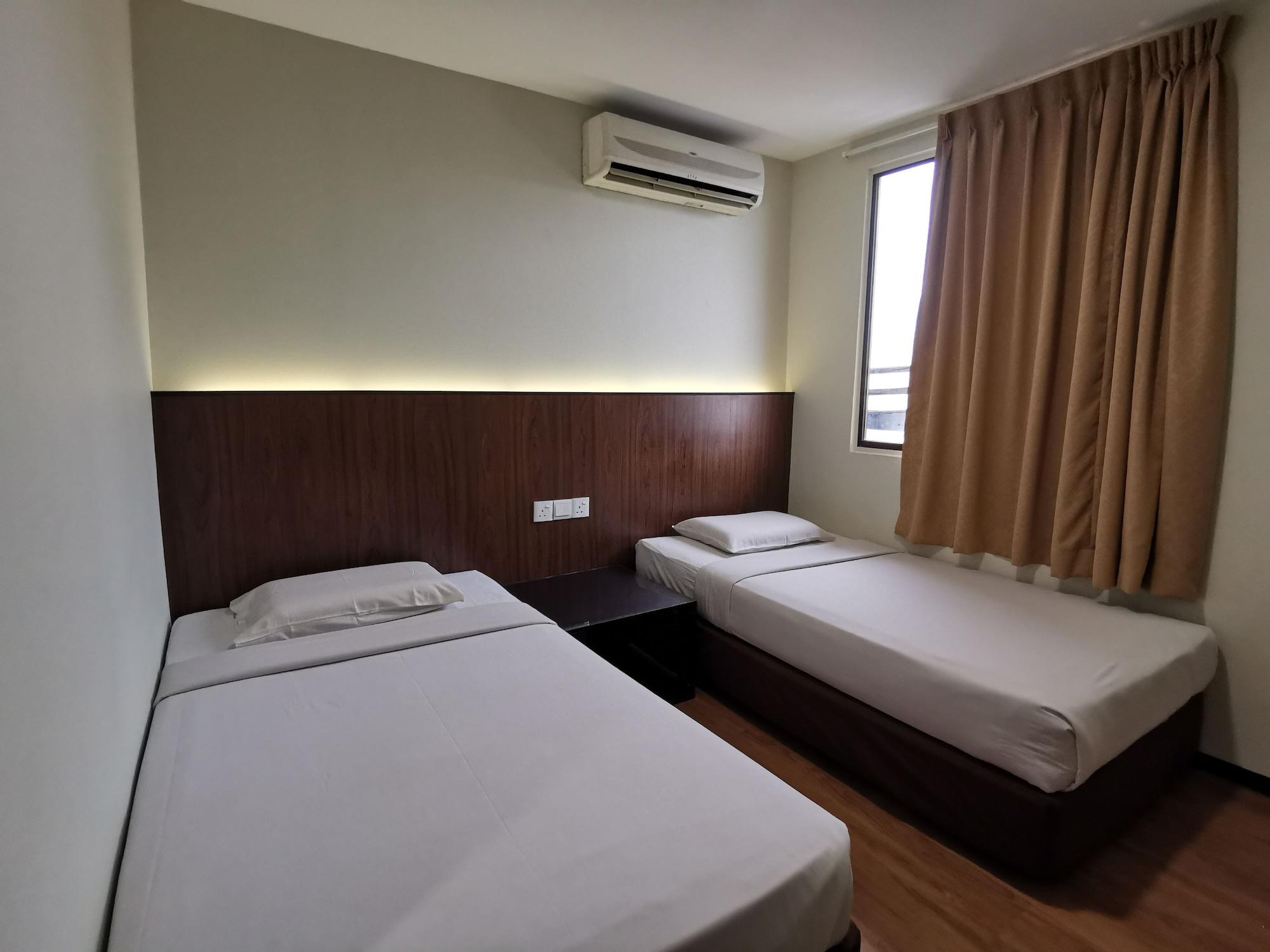 Hotel Holiday Кота-Кінабалу Екстер'єр фото